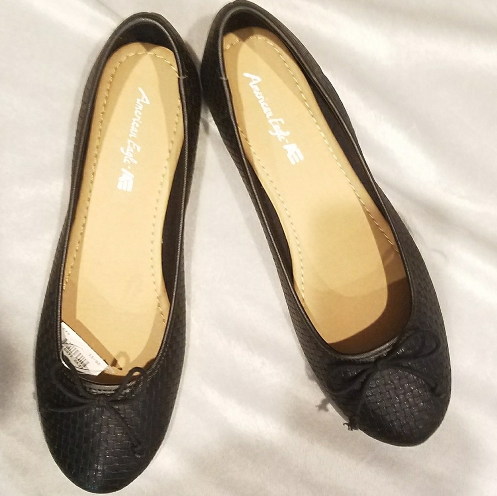 BRAND NEW BLACK FLATS